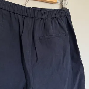 Theory Pull On Mini Utility Shorts Womens Sz 4 Navy Blue Linen Blend Stretch thumbnail 6