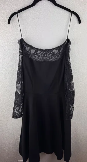 NWT BB Dakota Black Lace Trim Off Shoulder Cocktail Dress Size 2 Dark Fi‎ thumbnail 1