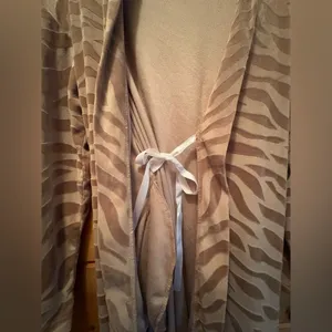 Steve Madden Women's Bathrobe Luxury Soft Velour Long Sleeve Robe with Pockets S thumbnail 4
