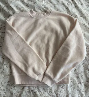 Fuzzy Cream Crewneck Fabletics  thumbnail 1