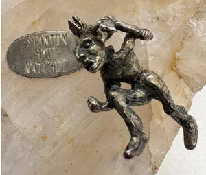 Vintage Sterling Silver Stanton Hall Natchez Running Native American Charm 3.96g thumbnail 1