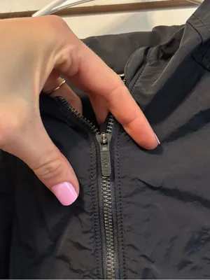 Lululemon Hit Reset 1/2 Zip Jacket
Black thumbnail 3