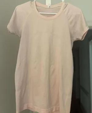 Lululemon Swiftly Tech Short Sleeve thumbnail 1