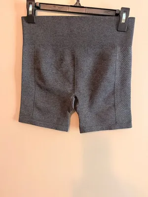 New Balance Large Womens Gray High-Waist Seamless Compression Shorts L thumbnail 3