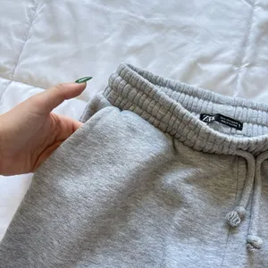Zara Joggers‎ Sweatpants Womens Size Medium Gray Casual Fit Ankle Activewear Gym thumbnail 3