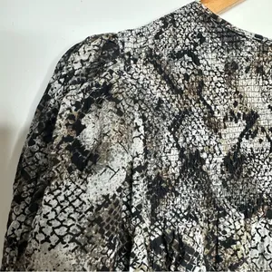 Free People NWOT Black Snakeskin XOXO Smocked Blouse Size Large thumbnail 5