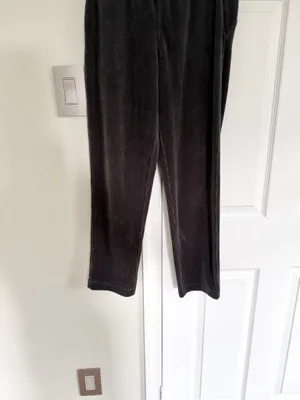 Lululemon Women Scuba Mid-Rise Straight-Leg Pants Velvet Cord 7/8 Length 4 Black thumbnail 6