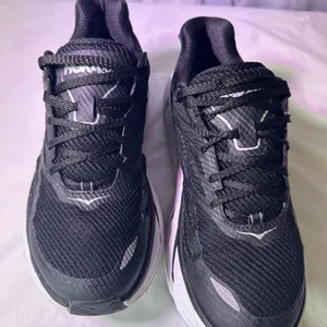 Hoka Women's Black and White Sneakers thumbnail 8