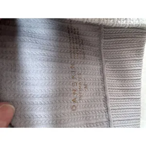 Danskin Intimates Gray Cable Knit Sports‎ Bra Adjustable Straps Medium P180-50 thumbnail 4