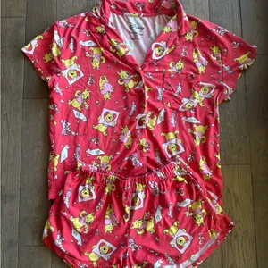 Disney Red Ladies Winnie the Pooh Print Pajamas Set XS - FITS LIKE A SMALL thumbnail 2