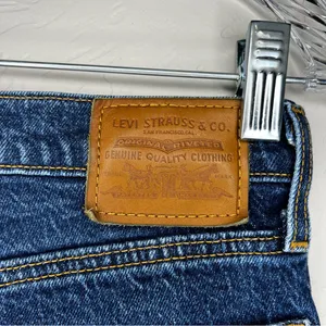 Levi’s Premium Wedgie‎ Straight Button Fly High Rise Raw Hem Crop Denim Jeans thumbnail 12