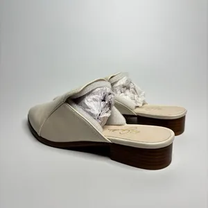 42 GOLD by Chinese Laundry Rue Pointed Toe Mules in Ecru Soft Leather thumbnail 3