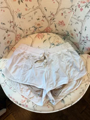 Lululemon Hotty Hot Shorts thumbnail 2