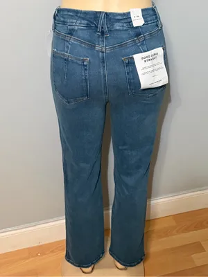 Good American good curve straight Jeans in Denim Blue thumbnail 3