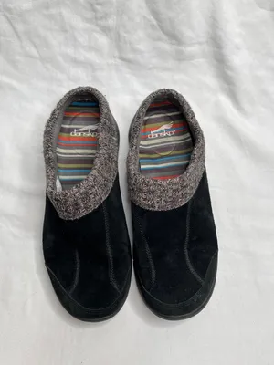 Dansko Eartha Black Suede Slip-On Shoes Size 39 sweater trim thumbnail 3