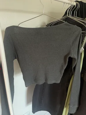 Aritzia Top thumbnail 3