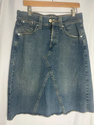 Levi's Classic Distressed Blue Denim Skirt with Raw Frayed Hem thumbnail 2