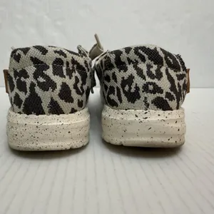 Hey Dude Wendy Woven Cheetah Shoes Womens 7 Beige Animal Print Slip On Canvas thumbnail 3