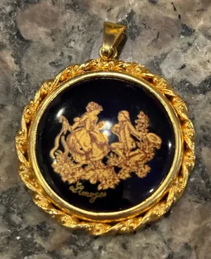 Limoges Courting Couple Black and Gold Figural Round Pendant thumbnail 1