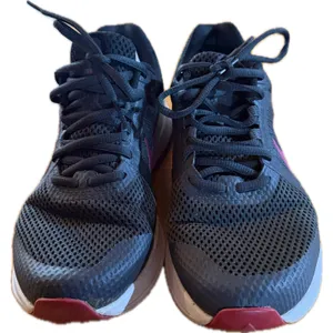 Nike Run Swift 2 Women's Running Shoes‎ Black/Pink Size 9 thumbnail 1