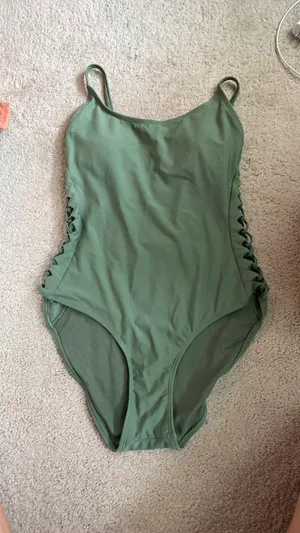 Target One Piece thumbnail 1
