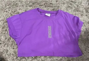 Gymshark Top Crop thumbnail 1