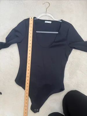 Good American Scuba Scoop Neck Bodysuit in Black Size Large thumbnail 9