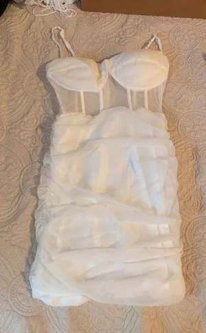 White Dress Size M thumbnail 1