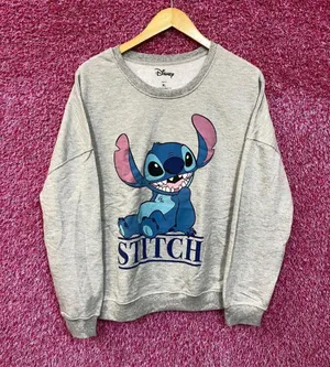 Happy Stitch Disney Animated Movie Lilo & Stitch Crewneck XL thumbnail 1