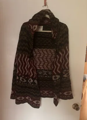 Abercrombie & Fitch Patterned, hooded,Open-Front Cardigan in Burgundy&colors thumbnail 1
