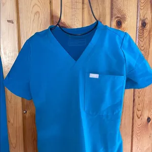 FIGS Blue Scrub Set with Zamora pants and caterinia scrub top XS/SM thumbnail 6