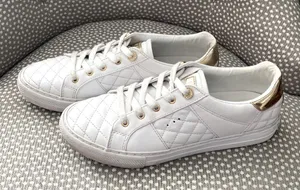Guess “Loven” Quilted White Sneakers . Sz. 9M thumbnail 2