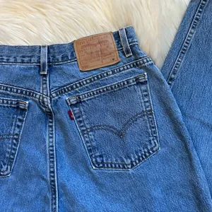 LEVI’S 550 Jeans In Medium Wash thumbnail 5