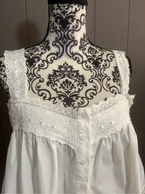 White Lace thumbnail 3