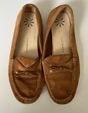Isaac mizrahi 8.5 brown leather moccasins thumbnail 1