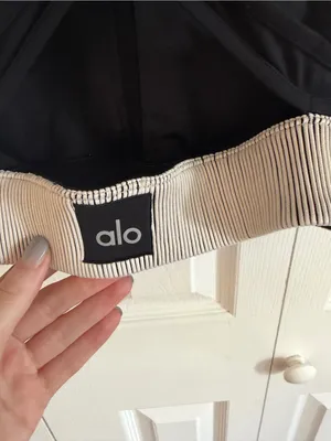 ALO Yoga Electric Sports Bra Black/White Size Small thumbnail 4