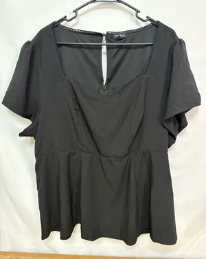 Torrid Black Stretch Crepe Sweetheart‑Neck Peplum Blouse Size‎ 3 thumbnail 1