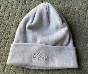 Beanie thumbnail 1