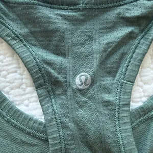 Lululemon Tank Top thumbnail 3