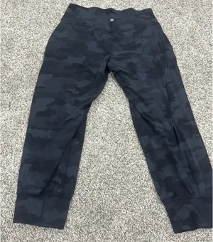 Lululemon Align Jogger Crop thumbnail 2