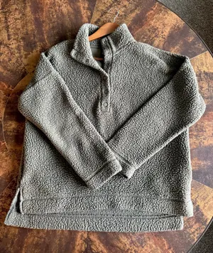 Aerie Comfy green sweater thumbnail 1