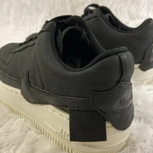 Nike Air Force 1 Women Black Low Back Sneakers.Size-7. thumbnail 6