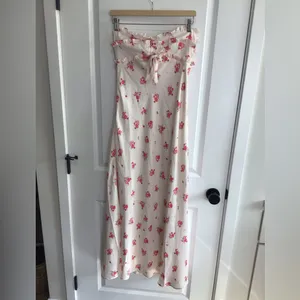 LAIT Collection Pink Floral Strapless NWT Size M, Fits like L‎ in the bust thumbnail 2