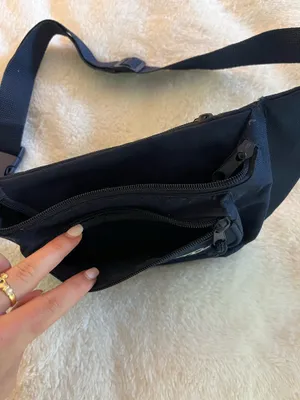 Vintage UConn Navy Blue Fanny-Pack thumbnail 4