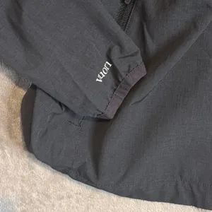 Vuori Outdoor Trainer Shell Hooded Jacket Womens XL Performance Activewear thumbnail 4