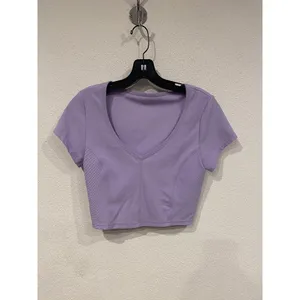 OFFLINE by Aerie Shirt Womens Medium Purple V Neck Short Sleeve Crop Activewear thumbnail 2
