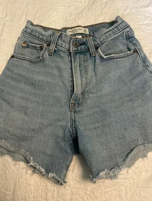 Abercrombie Shorts Curve love thumbnail 1