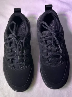 CROCS Men's All-Black Lace-Up Sneaker thumbnail 6