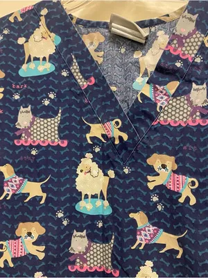 UA Scrubs Womens Scrub Top Shirt M Medium Bust 40” Dogs Cats Groomer Vet Spa Day thumbnail 4