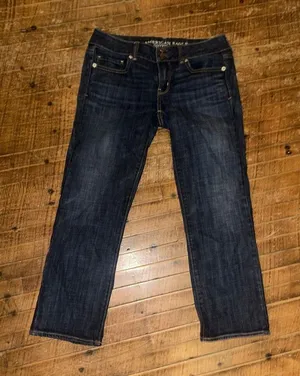 American Eagle Artist Crop dark wash normcore size 4 jeans thumbnail 1